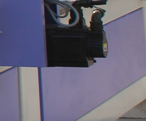 四軸模具雕刻機 伺服驅動